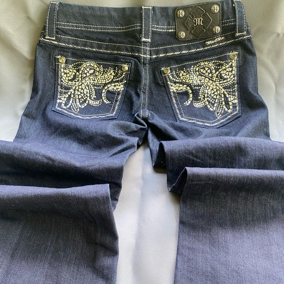 👖Miss Me Jeans - Picture 2 of 11